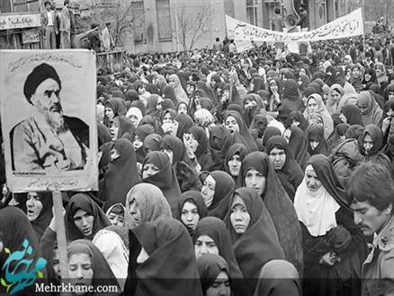 نقش زنان در حفظ انقلاب و تقدیر از آنان در وصیت نامه امام راحل کاملاً مشهود است