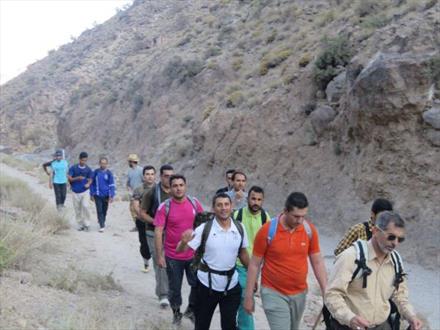 صعود رزمندگان شهرستان خاش به قله ۴۰۵۰ متري تفتان + تصاوير