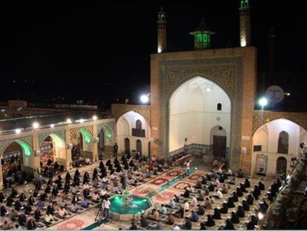 جزءخوانی قرآن در آستان مقدس مشهد اردهال کاشان+ تصاویر