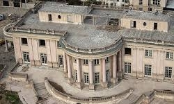 ویرانی «قصرسنگی» در انتظار تصمیم دولتی‌ها