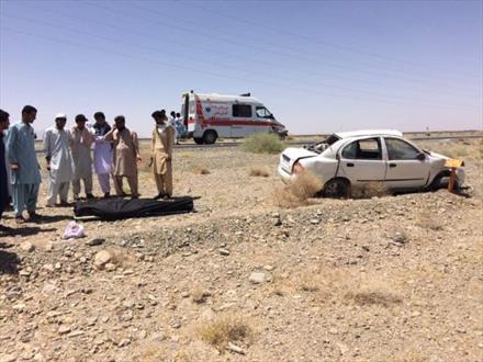 ۲  کشته و مجروح بر اثر واژگونی خودروي تيبا در خاش/ تخطی از سرعت مطمئنه علت حادثه + تصاوير
