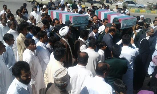 دو شهید گمنام دفاع مقدس در خاش تشییع و خاکسپاری شدند/ سردار اشعری: شهیدان عزت و سربلندی را به کشور هدیه کردند