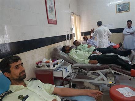 اهدای ۲۵ واحد خون توسط ماموران انتظامي شهرستان خاش + تصاوير 