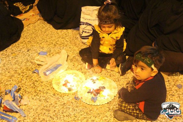 مراسم شام غریبان حسيني در خاش/ گزارش تصویری