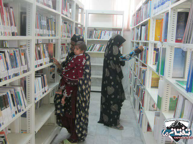 گزارش تصویری از کتابخانه‌ میوه ای روستای سنگان/ كتاب بخوانيد و ميوه بخوريد