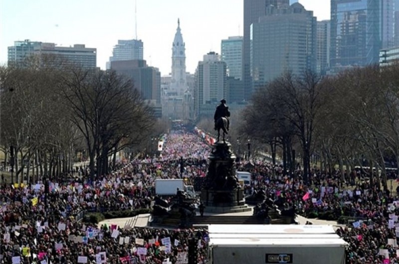 صدها هزار آمریکایی علیه سیاست‌های ترامپ تظاهرات کردند+تصاویر