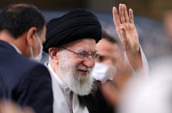 دشمن دو نقطه‌ اساسی را یکی وحدت ملّی، یکی امنیت ملّی هدف گرفته است.