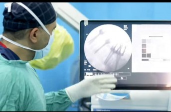 انجام موفقت‌آمیز عمل جراحی تنگی کانال نخاعی کمری در سراوان‌
