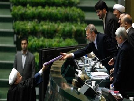 دولت قانون‌گرا به کدام سو حرکت می‌کند؟