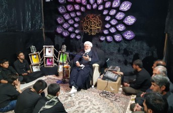 اقدامات و سخنان ارزشمند امام سجاد(ع) سبب جهانی شدن نهضت حسینی بود/ امام زين العابدين(ع) قهرمان خستگی ناپذیر نهضت عظيم عاشورا بود