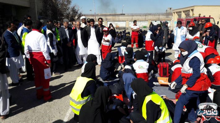 اجراي مانور ايمني و زلزله در مدارس شهرستان خاش از نگاه لنز دوربين