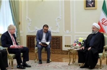 تصمیم نادرست ترامپ در انتقال سفارتخانه آمریکا به قدس شریف، ریختن بنزین در آتش منطقه بود/ تاکید بر ضرورت گسترش روابط و همکاری‌های بانکی ایران و انگلستان