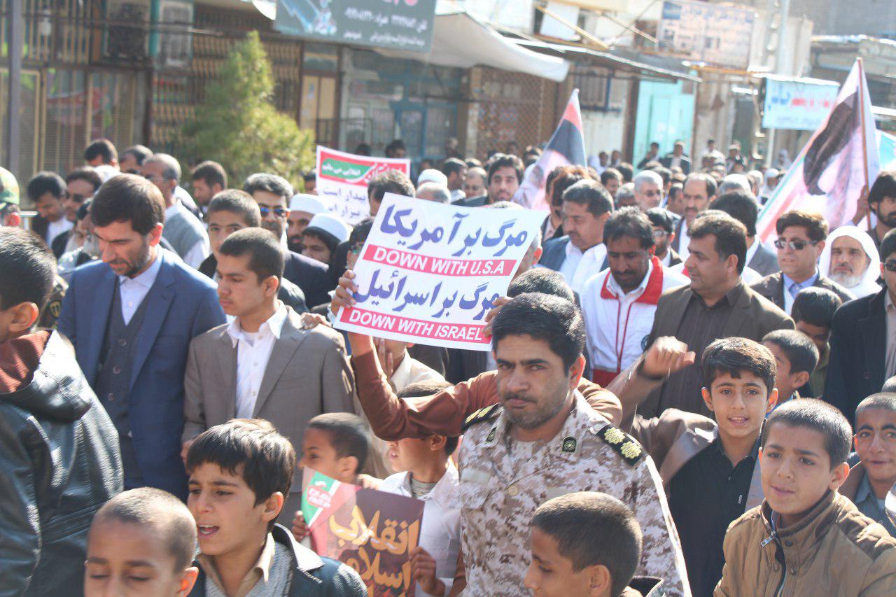 گزارش تصویری/ حضور گسترده و دشمن شکن مردم شهرستان خاش در راهپیمایی 22 بهمن