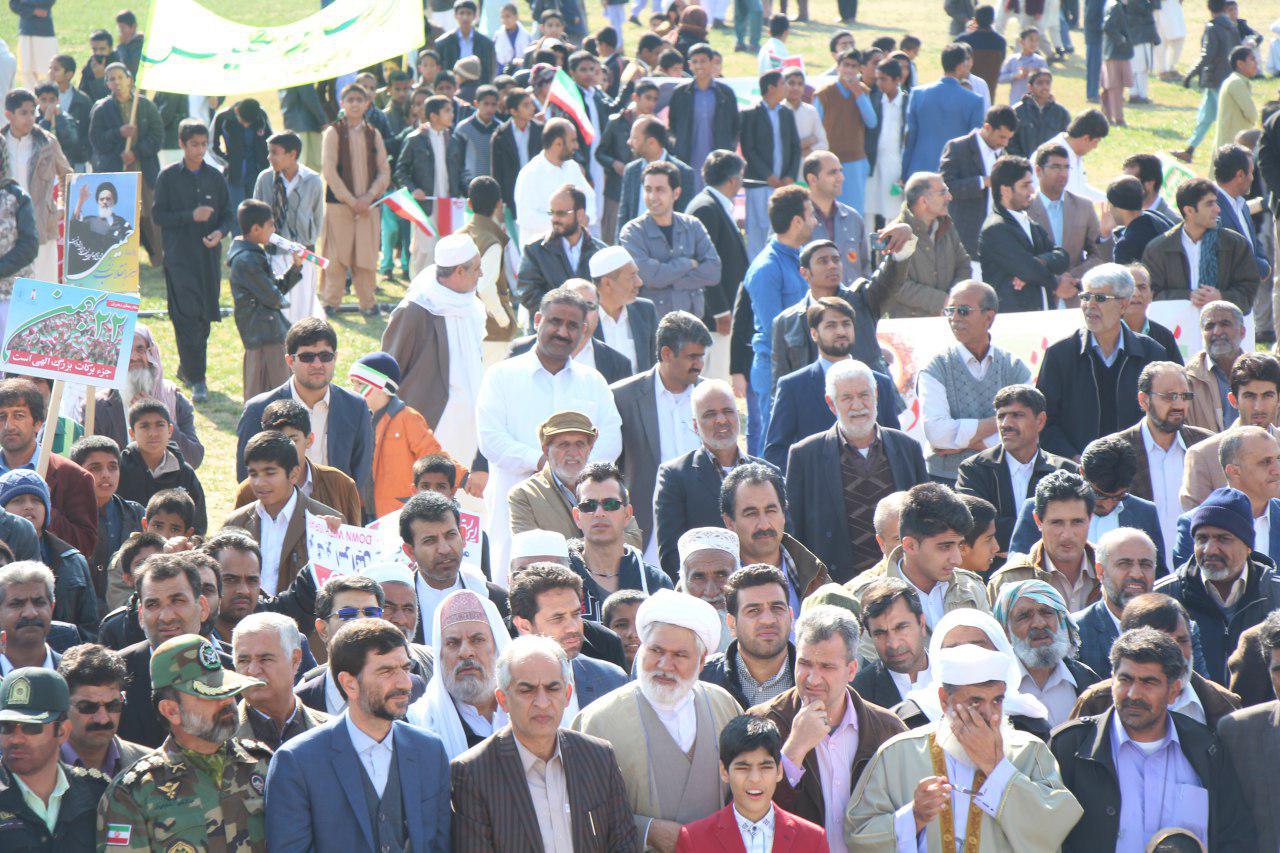 گزارش تصویری/ حضور گسترده و دشمن شکن مردم شهرستان خاش در راهپیمایی 22 بهمن