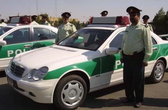 فتونيوز/ خشونت و اهانت به پلیس را به هیچ وجه تحمل نمی کنیم