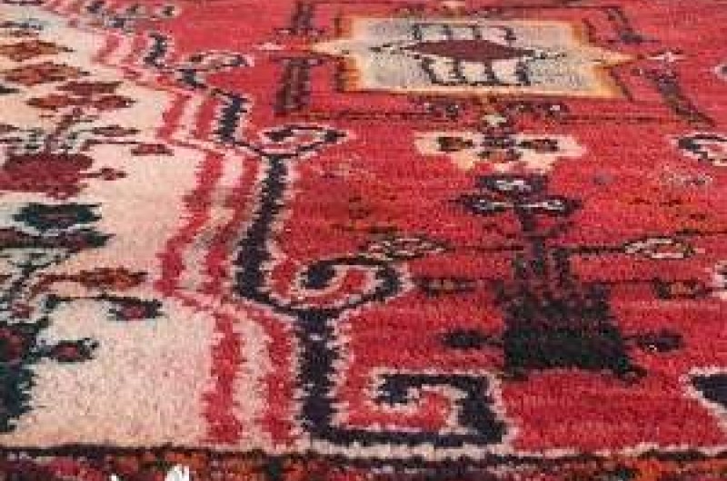 نغمه رونق صادرات در تار و پود قالی سیستان/ ابهت تاریخ ایران نیازمند توجه ویژه دولت است