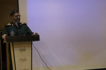 رسانه ها در شناساندن و معرفی حقایق و مقابله با تحریف ها نقش مهمی دارند