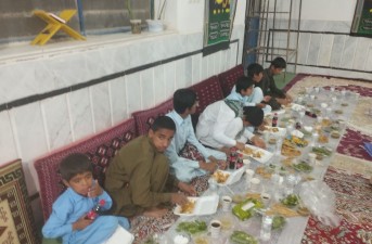 توزیع 3500 پرس غذای گرم بین نیازمندان شهرستان تفتان