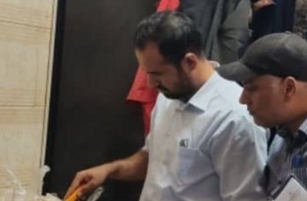 جمع‌آوری ۱۰۴ کیلوگرم مواد غذایی فاسد و مهروموم یک واحد