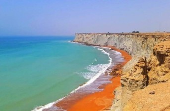 طبیعت بکر گواتر میزبان موج گردشگری نوروزی