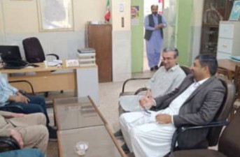 بازدید سرزده فرماندار شهرستان خاش از ادارات