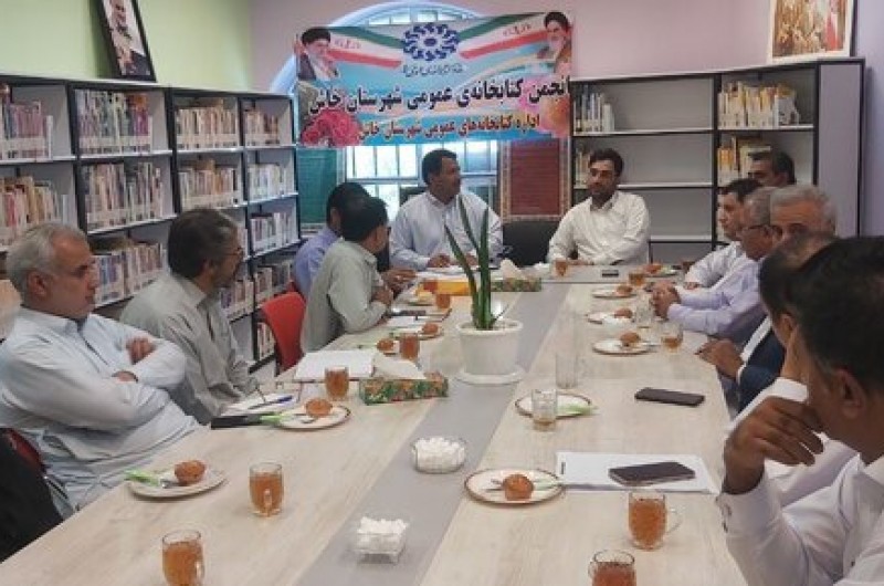 کمبود امکانات چالش‌های کتاب‌خوانی خاش