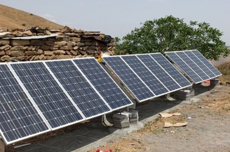نصب ۴۰۰۰ صفحه خورشیدی در روستاهای سیستان و بلوچستان