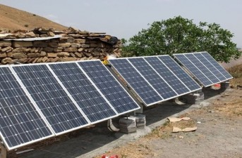 نصب ۴۰۰۰ صفحه خورشیدی در روستاهای سیستان و بلوچستان
