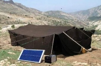 توزیع پنل‌های خورشیدی در روستاهای عشایری