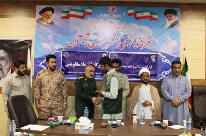 کلنگ‌زنی دو طرح مسکن و برپایی نمایشگاه اقتصاد مقاومتی