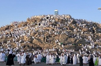 عرفه: روزی برای اتصال قلب با خالق رحیم