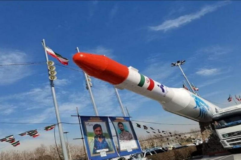 ایران حملات را با تقریباً ۲۰۰۰ موشک بالستیک آغاز کرده است