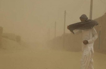 طوفان سیستان با سرعتی بالای صد کیلومتر