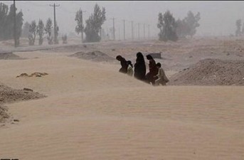 تلاش مداوم برای مقابله با شن‌های روان