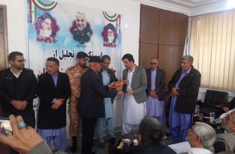 نوک‌آباد قدردان ایثارگران نیروهای مسلح