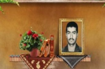 همیشه گوش بـه حـرف امام باشید