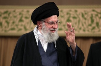 بیانیه ۱۰۰ نفر از علمای جهان اسلام در حمایت از رهبر انقلاب