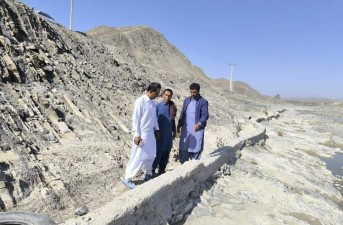 تسریع تکمیل پروژه کانال روستای «دستکرت»