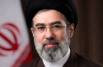 آیت‌الله سید مجتبی خامنه‌ای سومین رهبر ایران شدند