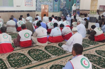 هلال‌احمر خاش؛ آغاز هفته ملی با غبارروبی مزار شهدا، حضور در نمازجمعه و استقرار میز خدمت