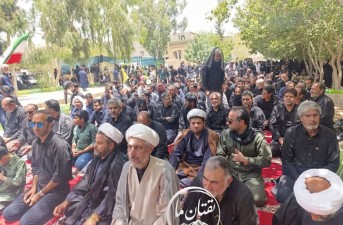 خاش در سوگ علم‌دار کربلا غرق عزاداری شد  <img src="/images/picture_icon.gif" width="16" height="13" border="0" align="top">
